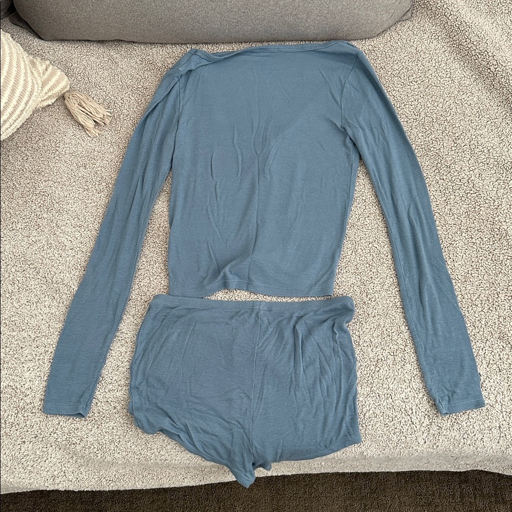 VS Knit Pj set - Picture 2 of 2